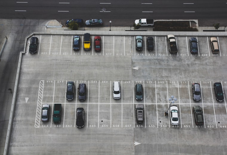 Parkings & garages